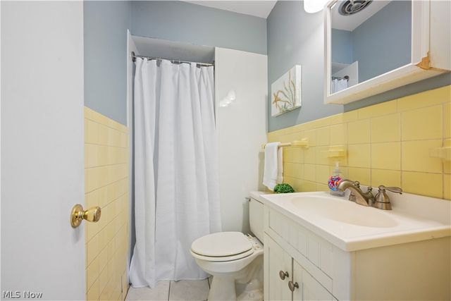 2540 Brantwood Drive, Westlake, OH 44145