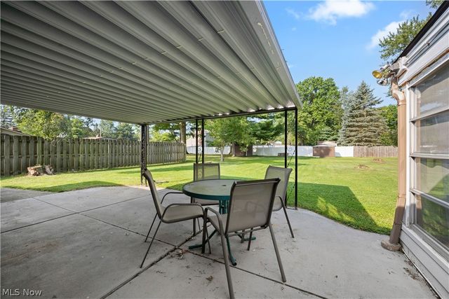 2540 Brantwood Drive, Westlake, OH 44145