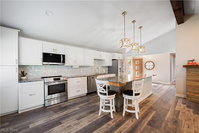 2540 Brantwood Drive, Westlake, OH 44145