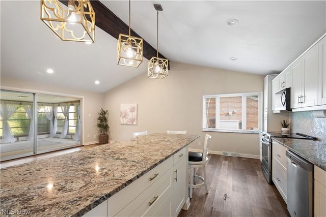 2540 Brantwood Drive, Westlake, OH 44145