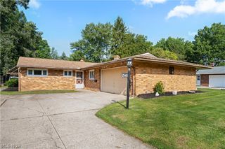 2540 Brantwood Drive, Westlake, OH 44145