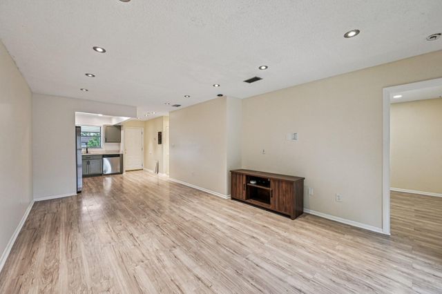 6001 Shakerwood Circle 203, Tamarac, FL 33319