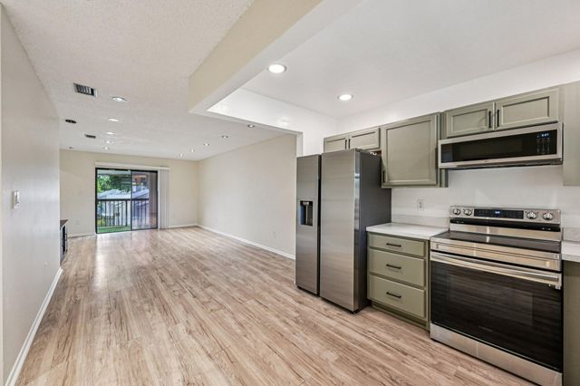 6001 Shakerwood Circle 203, Tamarac, FL 33319