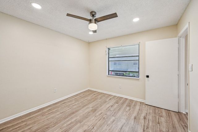 6001 Shakerwood Circle 203, Tamarac, FL 33319