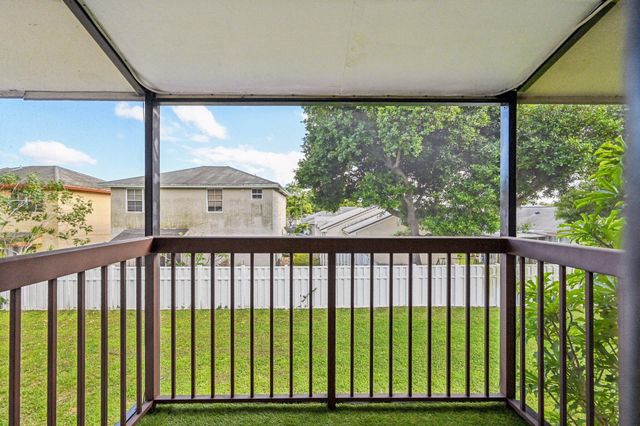 6001 Shakerwood Circle 203, Tamarac, FL 33319