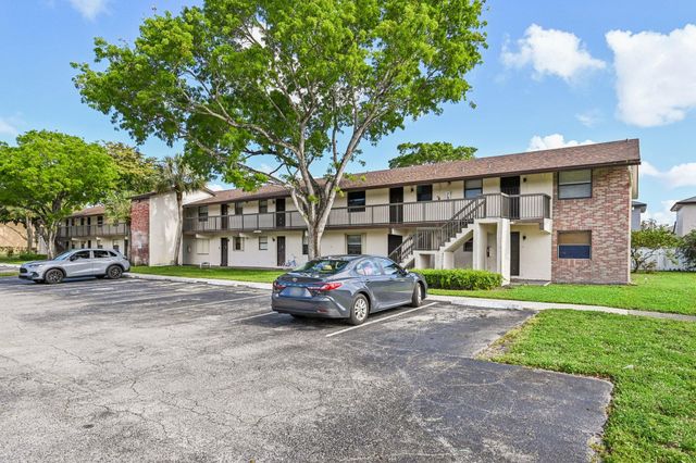 6001 Shakerwood Circle 203, Tamarac, FL 33319