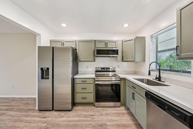 6001 Shakerwood Circle 203, Tamarac, FL 33319