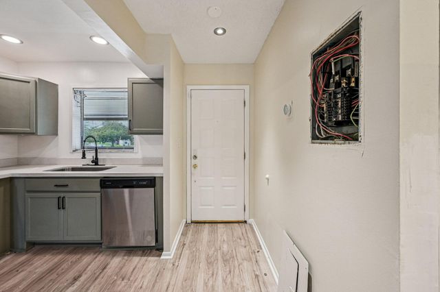 6001 Shakerwood Circle 203, Tamarac, FL 33319