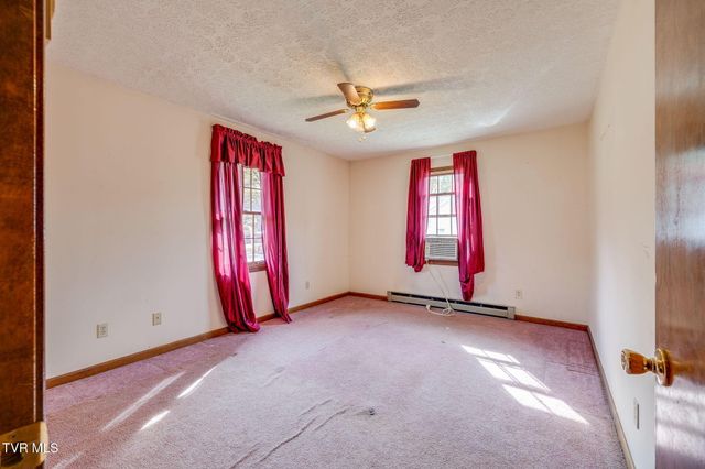 406 Fritz Street, Damascus, VA 24236