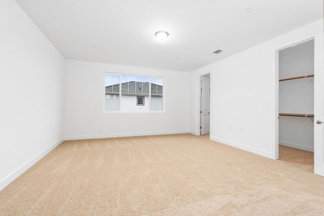 363 Peters Lane S, Madera, CA 93636