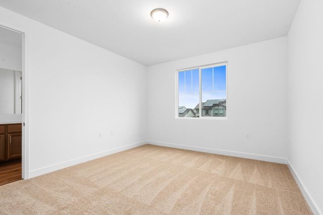 363 Peters Lane S, Madera, CA 93636