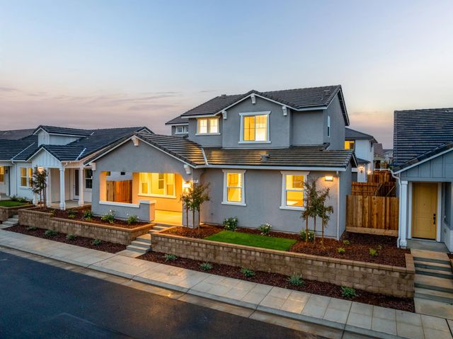 363 Peters Lane S, Madera, CA 93636