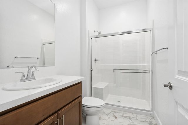 363 Peters Lane S, Madera, CA 93636