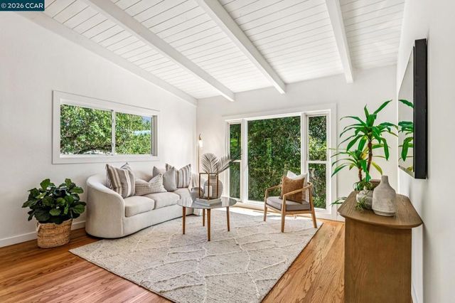 3241 Judith Ln, Lafayette, CA 94549