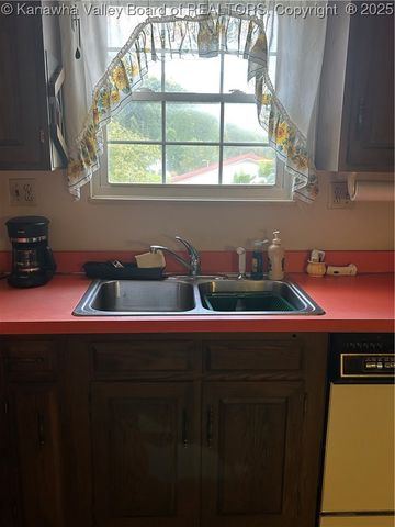 335 Woodland Drive, Madison, WV 25130