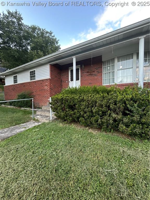 335 Woodland Drive, Madison, WV 25130