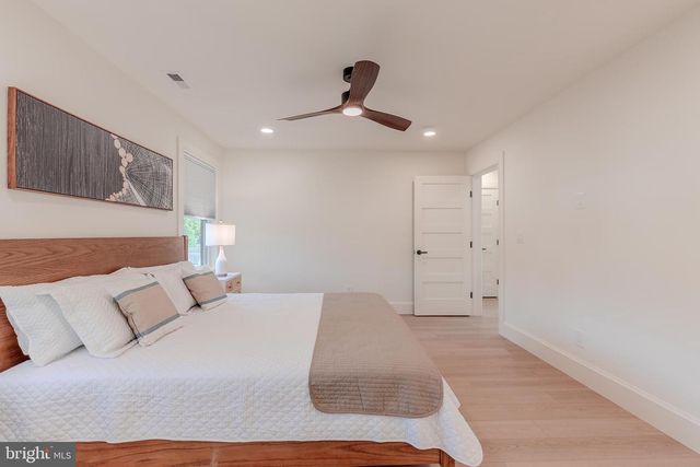 307 OAKDALE AVENUE, Villas, NJ 08251