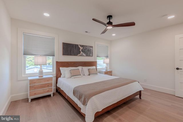 307 OAKDALE AVENUE, Villas, NJ 08251