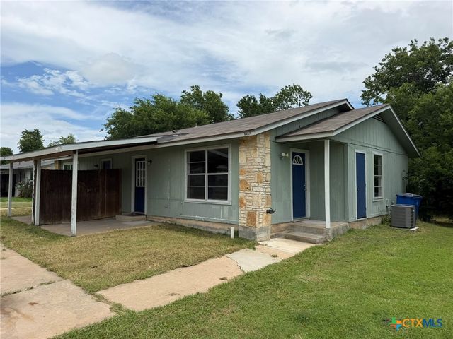 512 Lenora Drive, Taylor, TX 76574