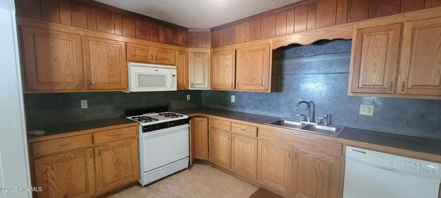 329 E 11th Street, Washington, NC 27889