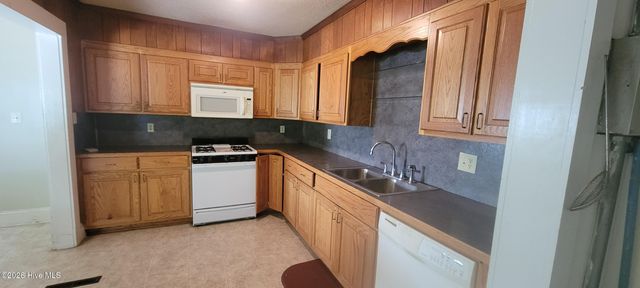 329 E 11th Street, Washington, NC 27889