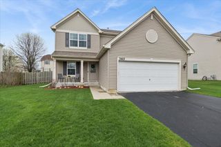 340 Fieldstone Drive, Woodstock, IL 60098