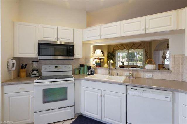 7685 Bay Lake DR, Fort Myers, FL 33907