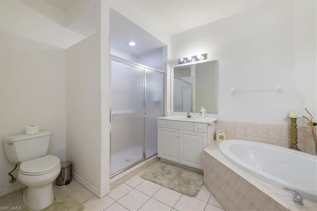 7685 Bay Lake DR, Fort Myers, FL 33907