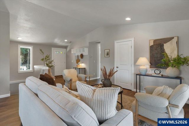 8471 Tyrone Ln SE, Salem, OR 97317