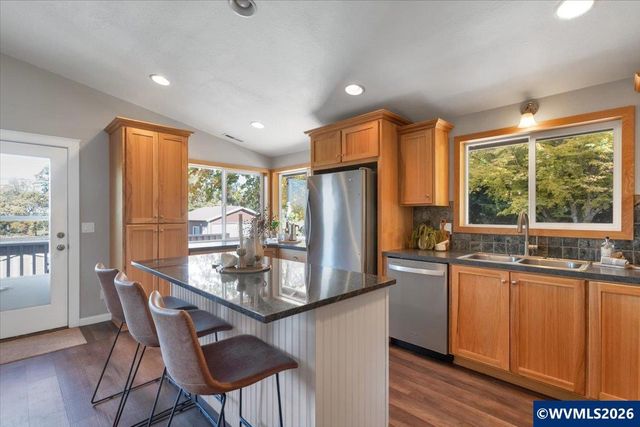 8471 Tyrone Ln SE, Salem, OR 97317