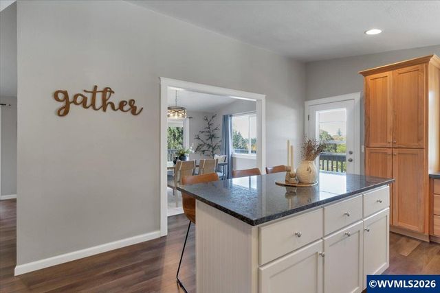 8471 Tyrone Ln SE, Salem, OR 97317