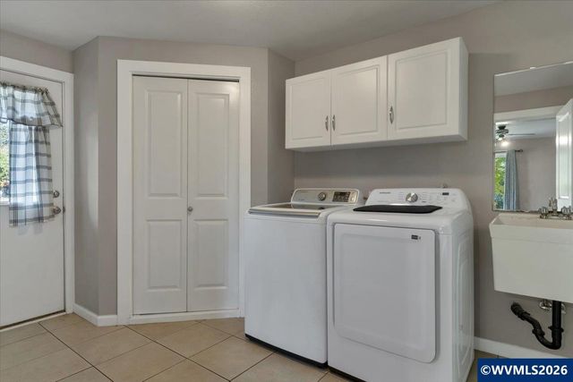 8471 Tyrone Ln SE, Salem, OR 97317