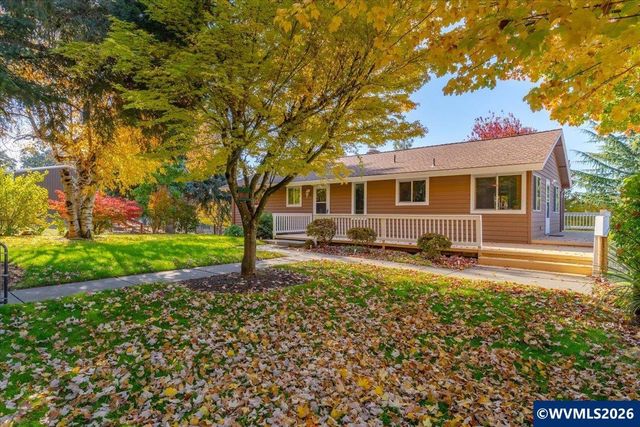 8471 Tyrone Ln SE, Salem, OR 97317