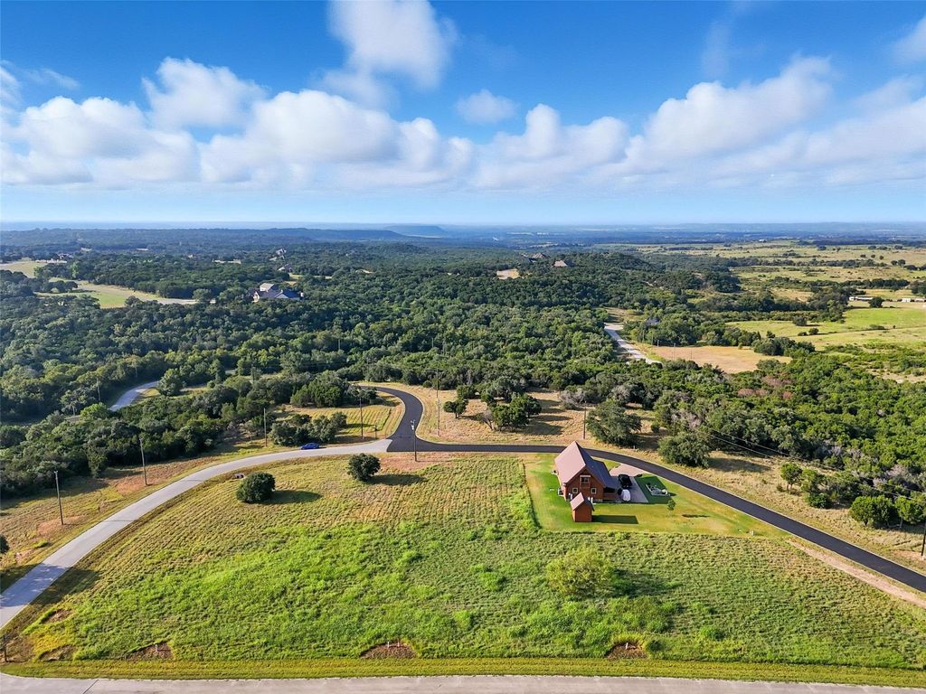 8457 Bruntsfield Loop Drive, Cleburne, TX 76033