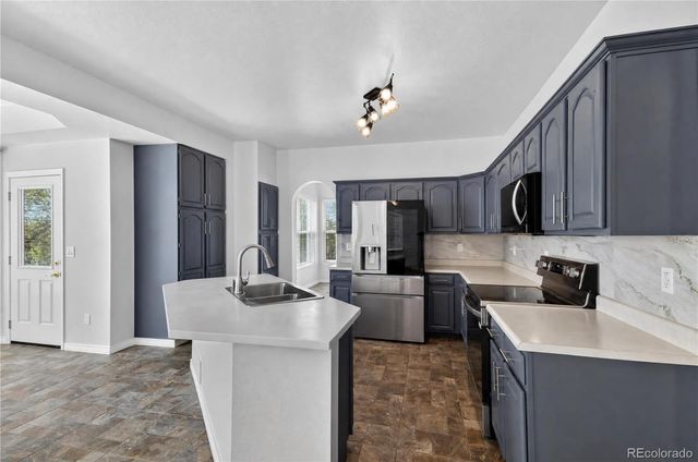 2024 Sandhurst Drive, Castle Rock, CO 80104