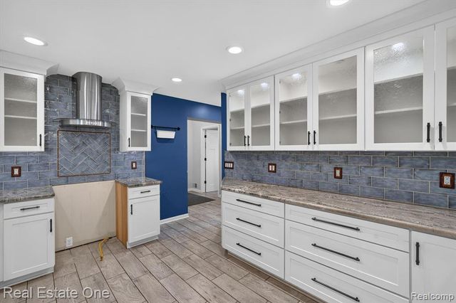 904 N Park Street, Highland, MI 48356