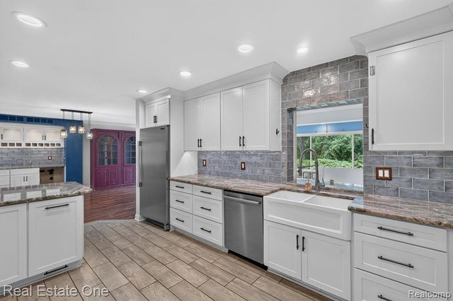904 N Park Street, Highland, MI 48356