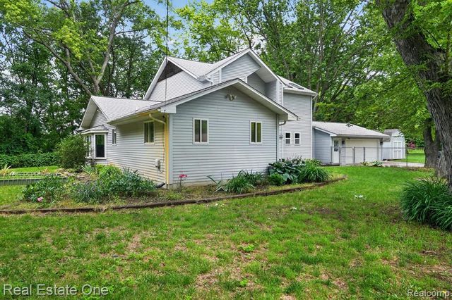 904 N Park Street, Highland, MI 48356