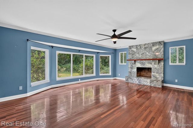 904 N Park Street, Highland, MI 48356
