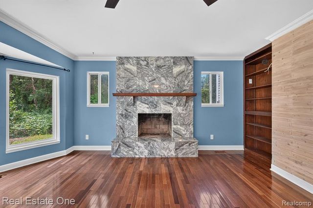 904 N Park Street, Highland, MI 48356