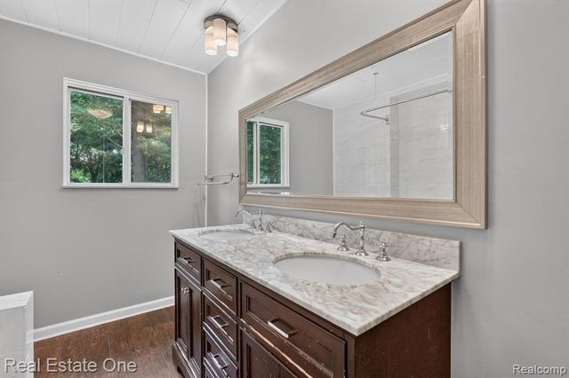 904 N Park Street, Highland, MI 48356