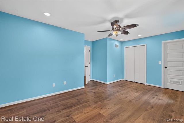 904 N Park Street, Highland, MI 48356