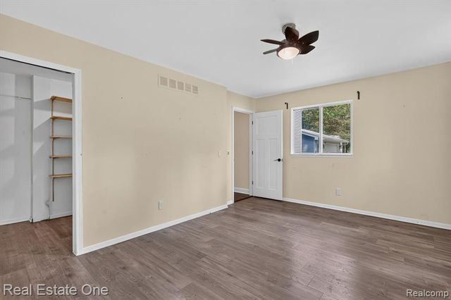 904 N Park Street, Highland, MI 48356