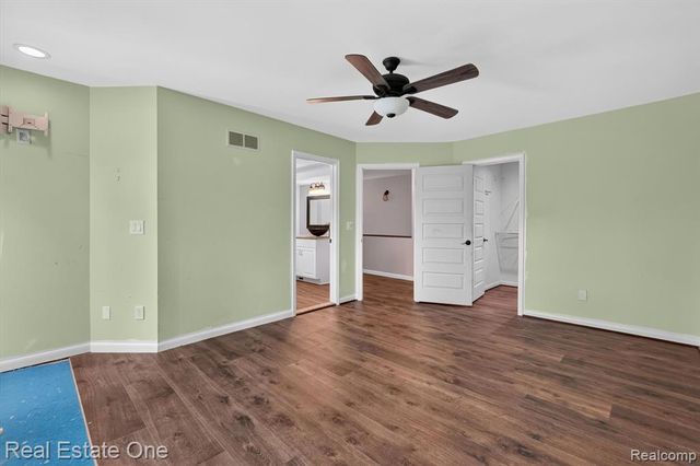 904 N Park Street, Highland, MI 48356