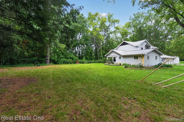 904 N Park Street, Highland, MI 48356