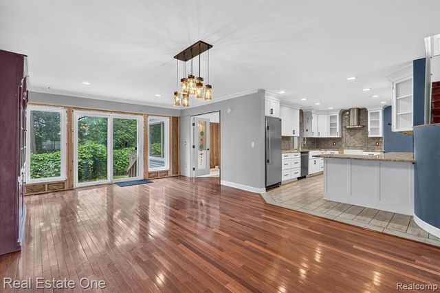904 N Park Street, Highland, MI 48356
