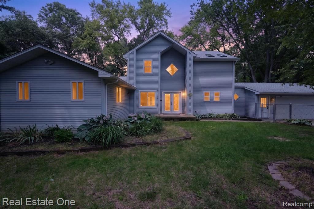 904 N Park Street, Highland, MI 48356