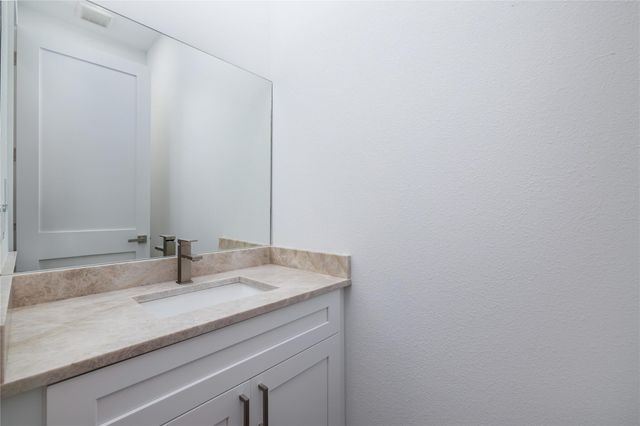 1049 Broadmoor Drive, Huntsville, TX 77340