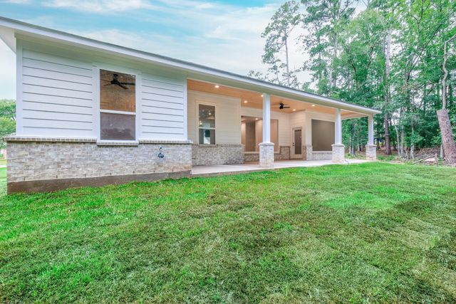 1049 Broadmoor Drive, Huntsville, TX 77340