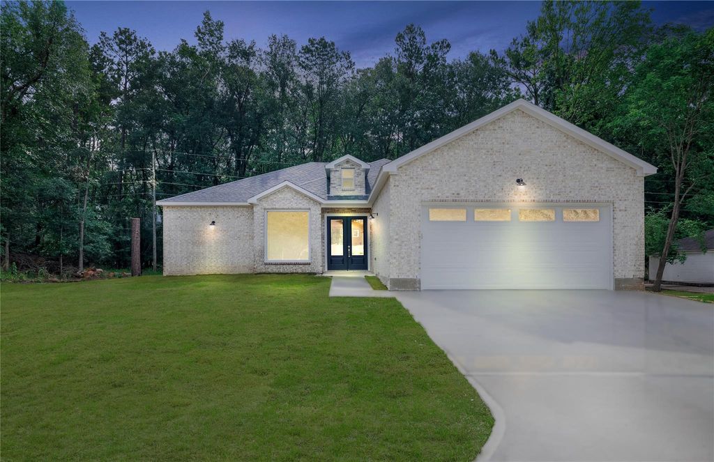 1049 Broadmoor Drive, Huntsville, TX 77340